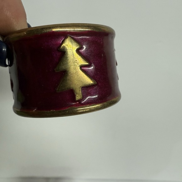 The Unbranded Brand Other - Set of 8 Brass Christmas Napkin Rings Burgundy Christmas Tree